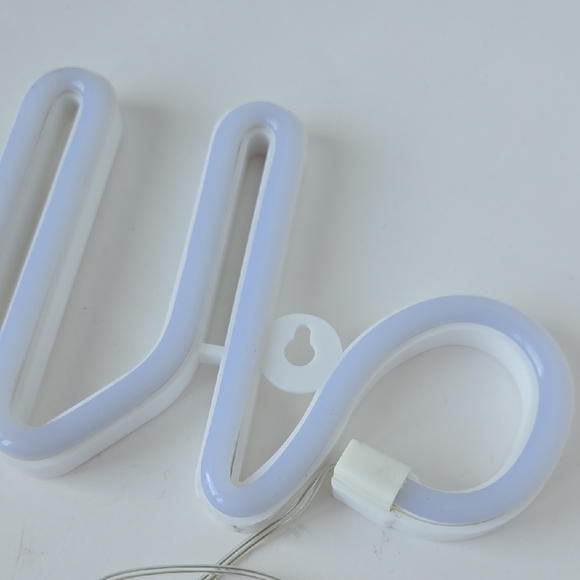 White LED 'Hello' Sign - Picture 6 of 6